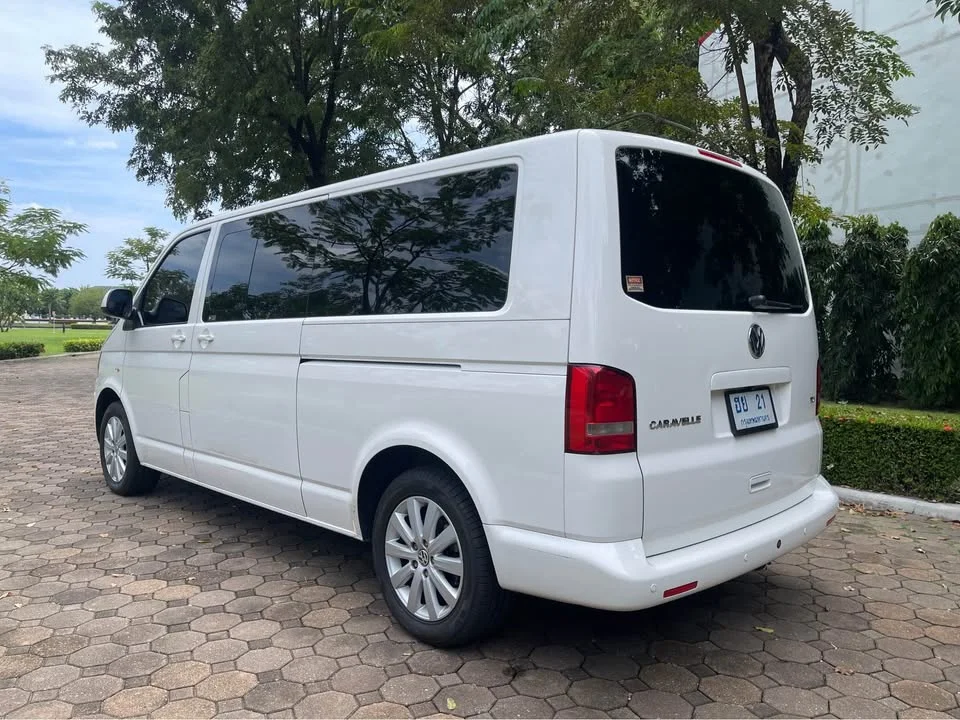 2011 Volkswagen Caravelle T5 3