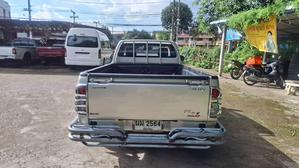 2012 Toyota Hilux VII 3