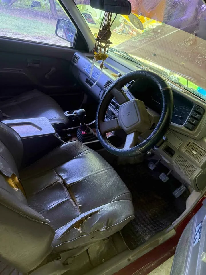 1991 Isuzu TFR III 2