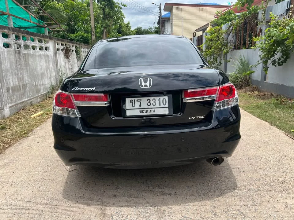 2011 Honda Accord VIII 3