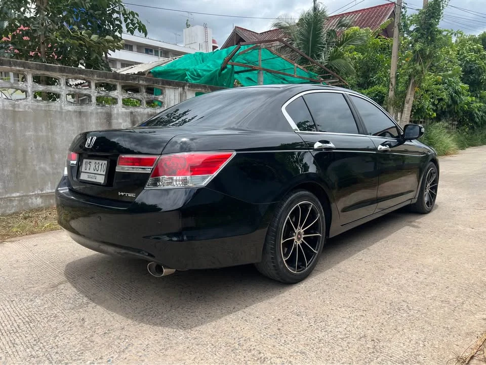 2011 Honda Accord VIII 2
