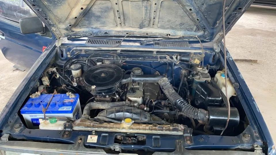 1990 Nissan Big M D21 3