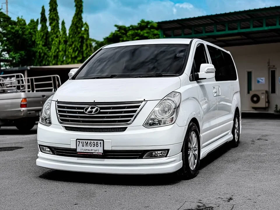 2011 Hyundai H-1 II 3