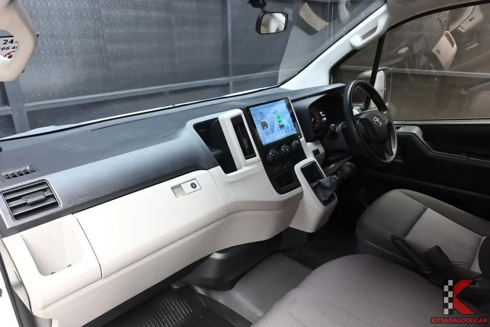 2022 Toyota HiAce VI (H300) 3