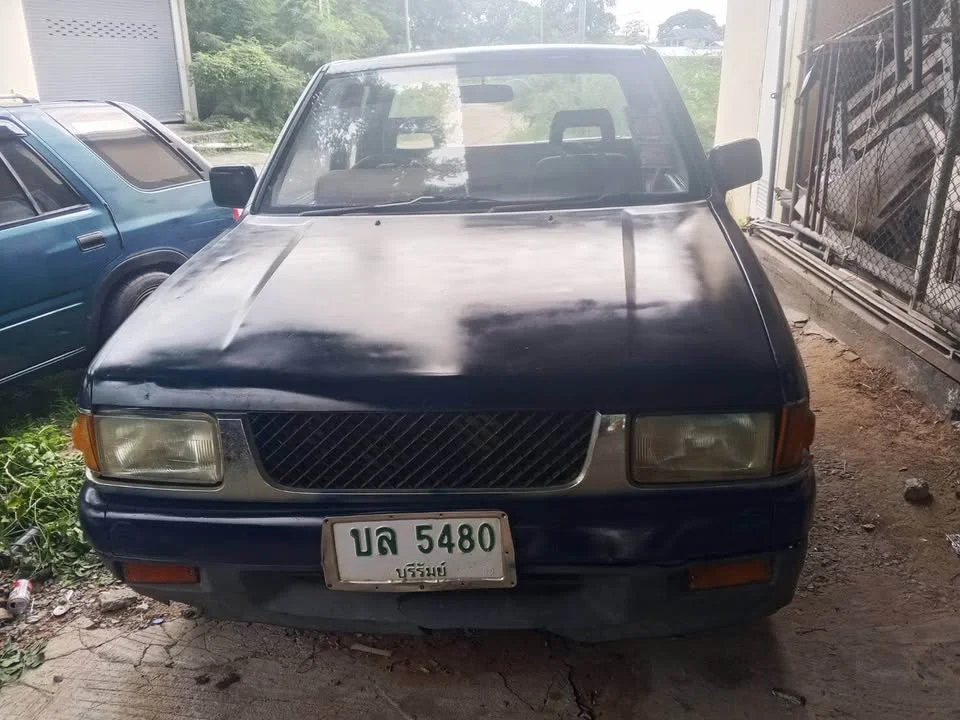 1993 Isuzu TFR III 2