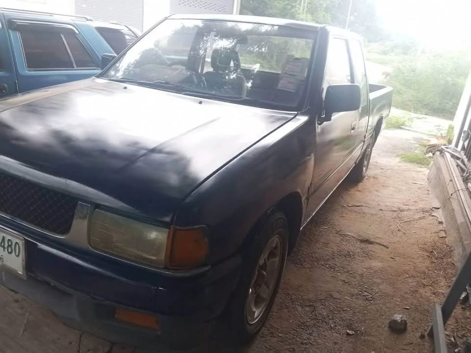 1993 Isuzu TFR III 3