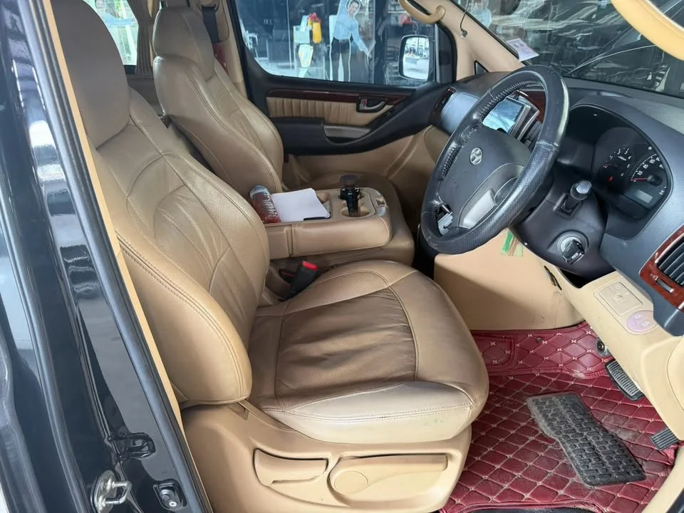 2012 Hyundai H-1 II 2