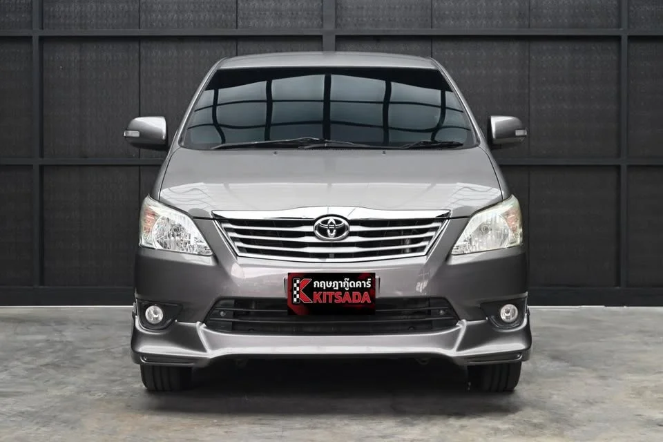 2013 Toyota Innova I 2