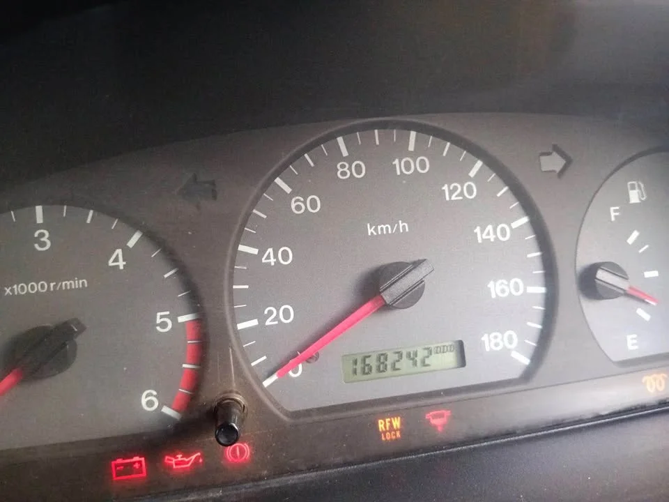 2000 Mazda 2500 Fighter V 3