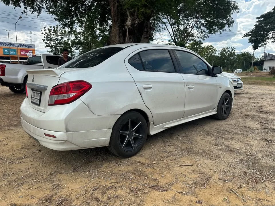 2017 Mitsubishi Attrage VI 3