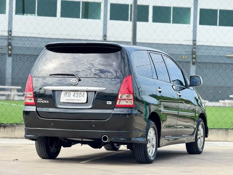 2004 Toyota Innova I 2