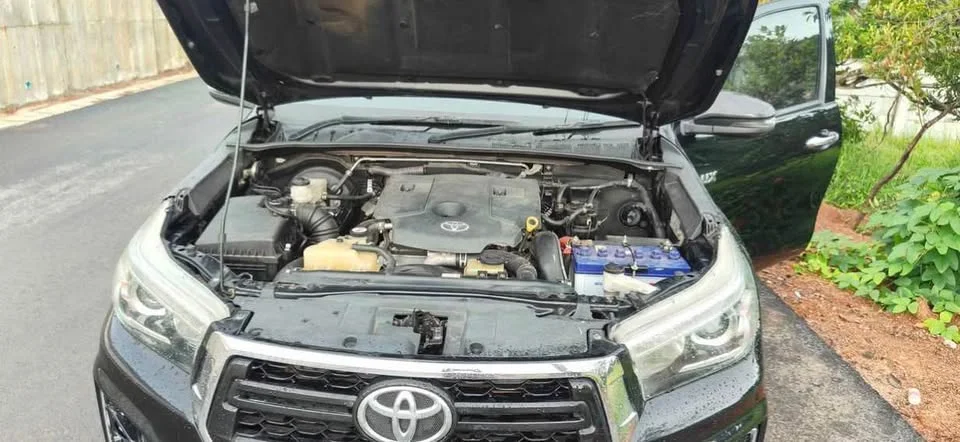 2018 Toyota Hilux VIII 2