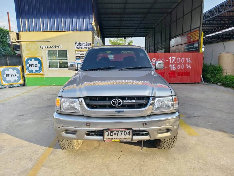 2002 Toyota Hilux Tiger VI 2