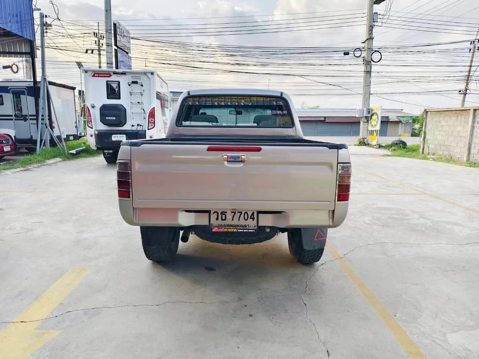 2002 Toyota Hilux Tiger VI 3