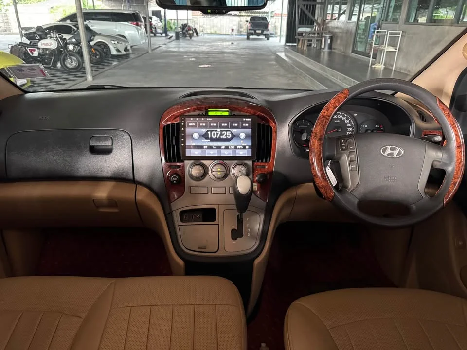 2012 Hyundai H-1 II 3