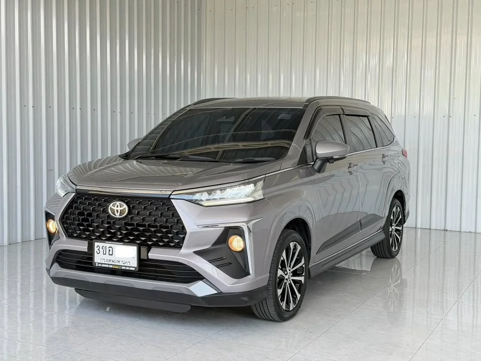 2023 Toyota Veloz III 2