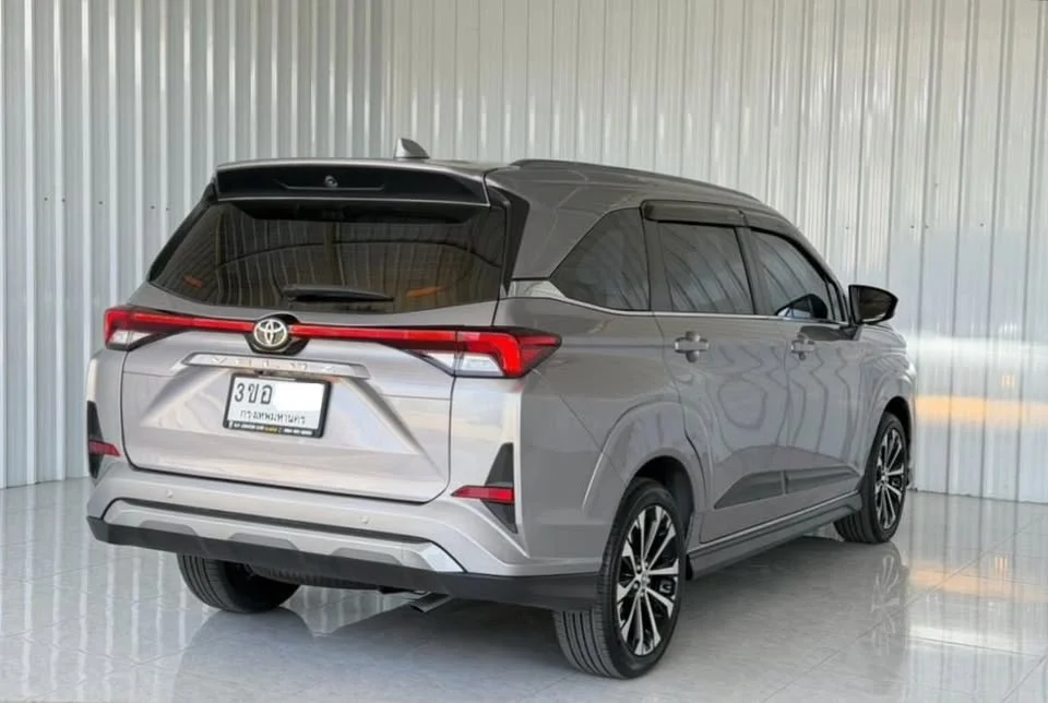 2023 Toyota Veloz III 3