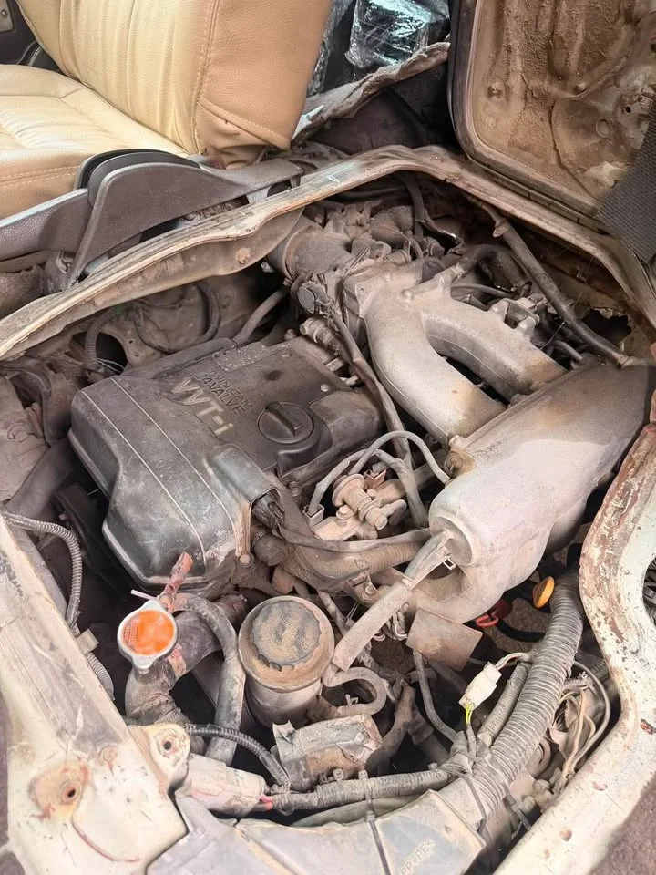2002 Toyota Commuter IV (H100) 3