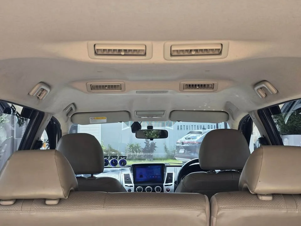 2012 Mitsubishi Pajero Sport II 2