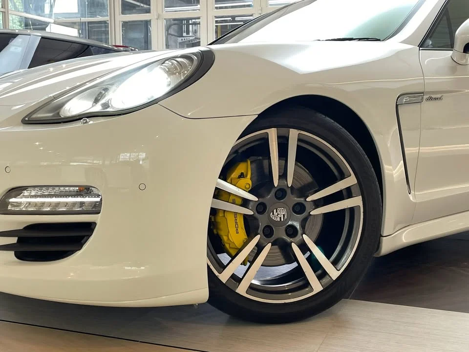 2011 Porsche Panamera I 3