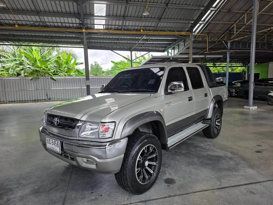 2004 Toyota Hilux Tiger VI 3