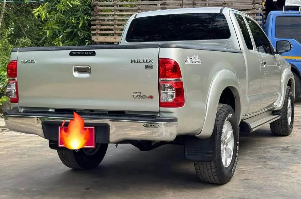 2013 Toyota Hilux VII 2
