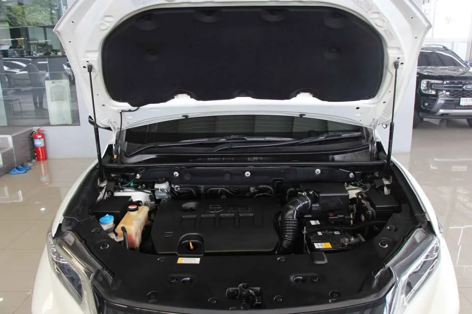 2016 Toyota Harrier III 3