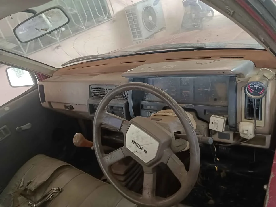 1990 Nissan Big M D21 3