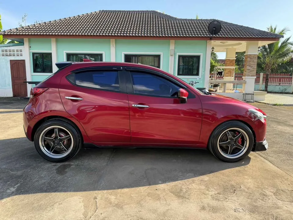 2017 Mazda 2 III 2