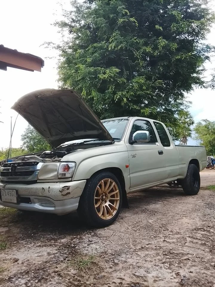 2003 Toyota Hilux Tiger VI 2