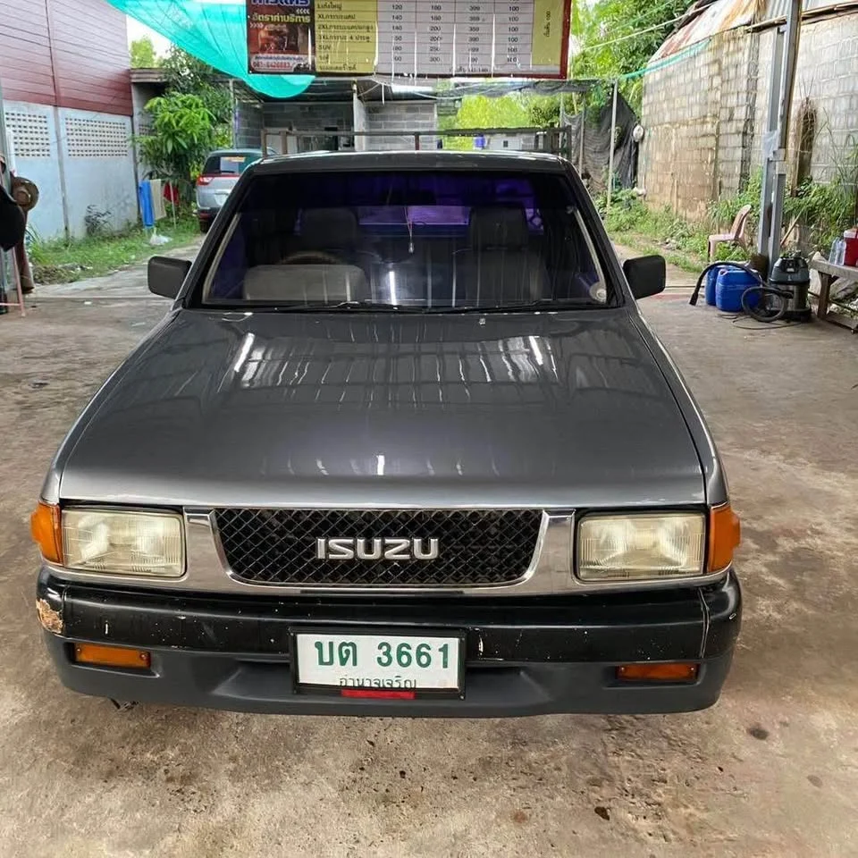 1999 Isuzu TFR III 2