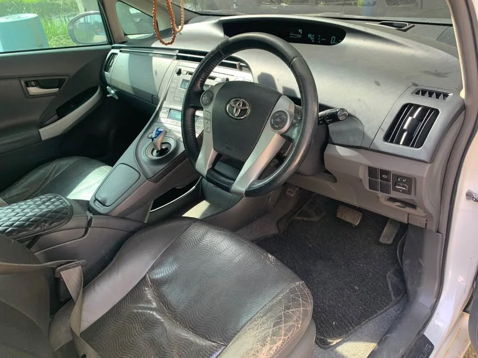 2011 Toyota Prius III 2