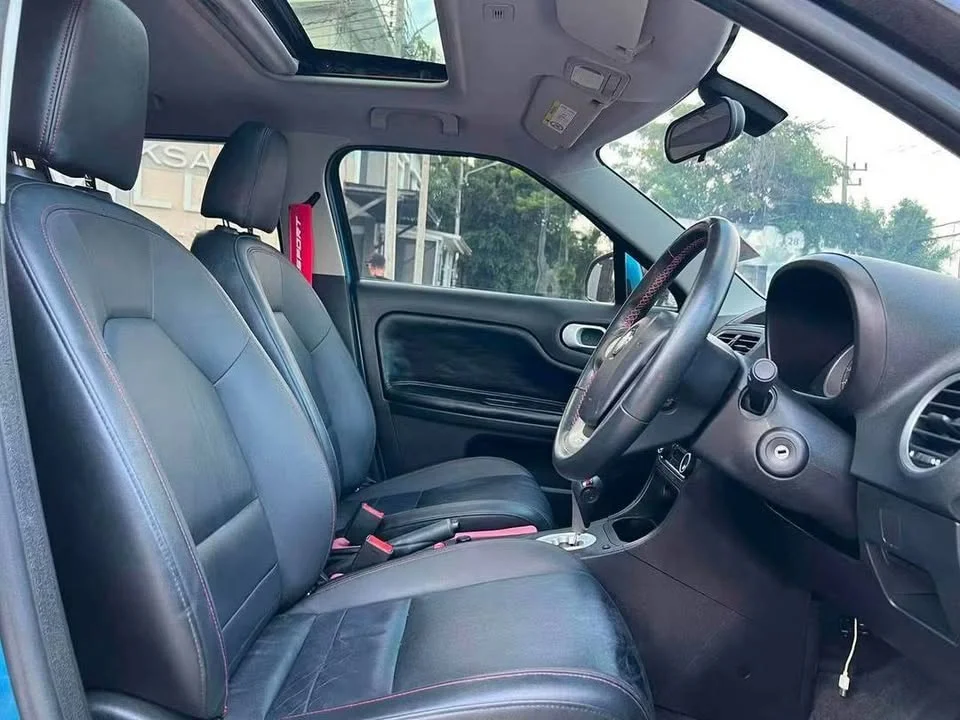 2016 MG 3 II 3
