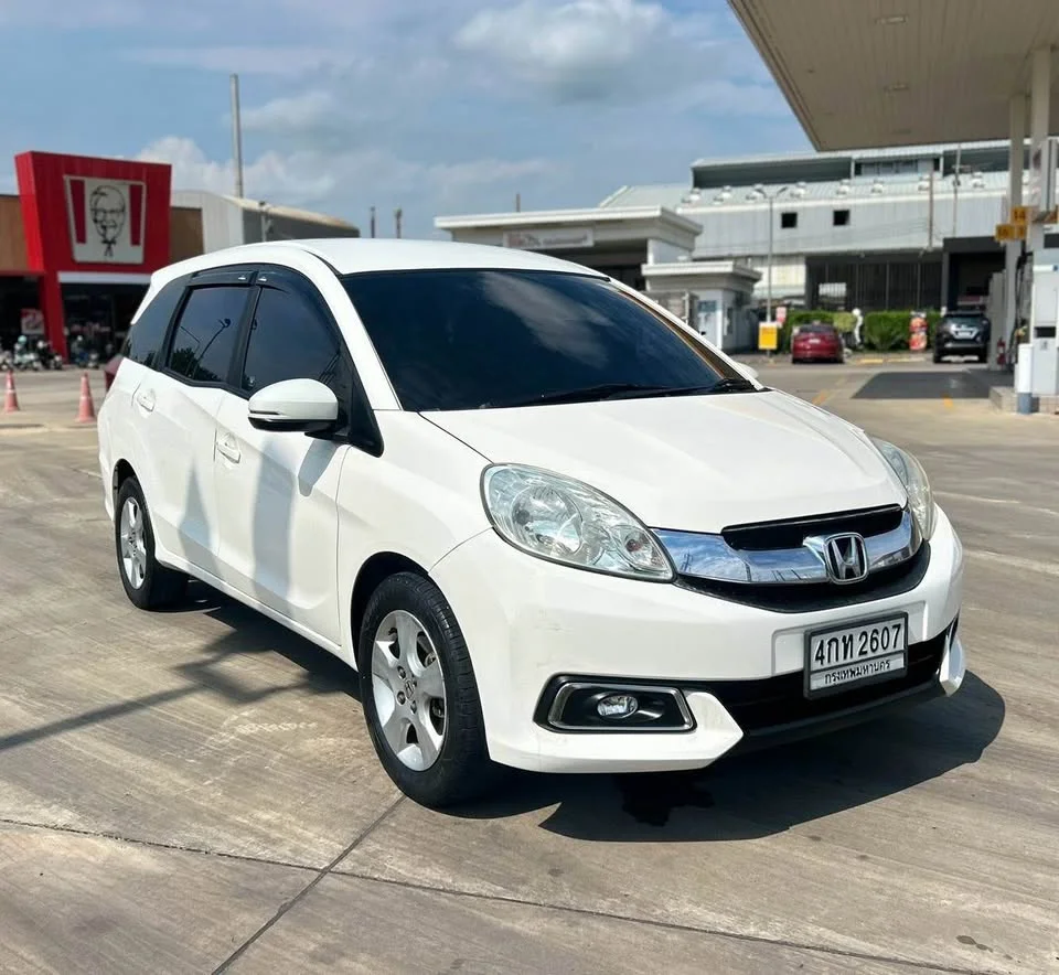 2015 Honda Mobilio II 2