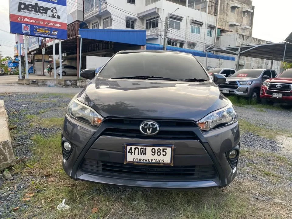 2015 Toyota Yaris III 2