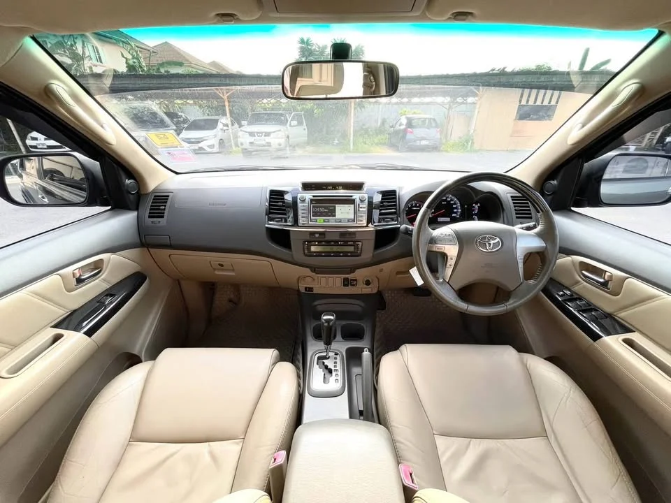 2013 Toyota Fortuner I 3