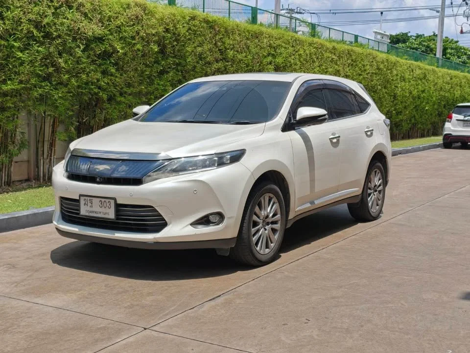 2014 Toyota Harrier III 2