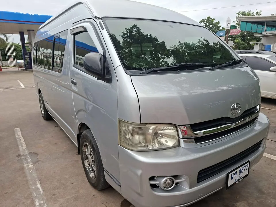 2009 Toyota Commuter V (H200) 3
