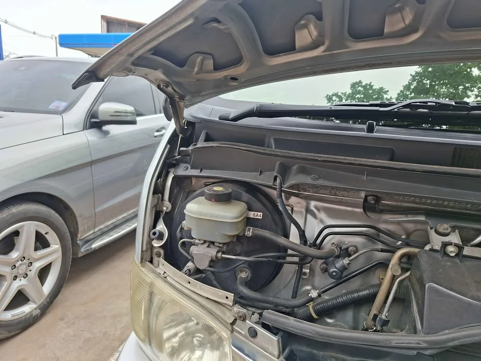 2009 Toyota Commuter V (H200) 2