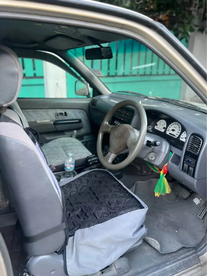 Nissan Frontier I 3