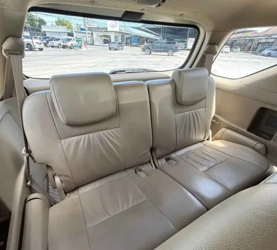 2010 Toyota Fortuner I 2