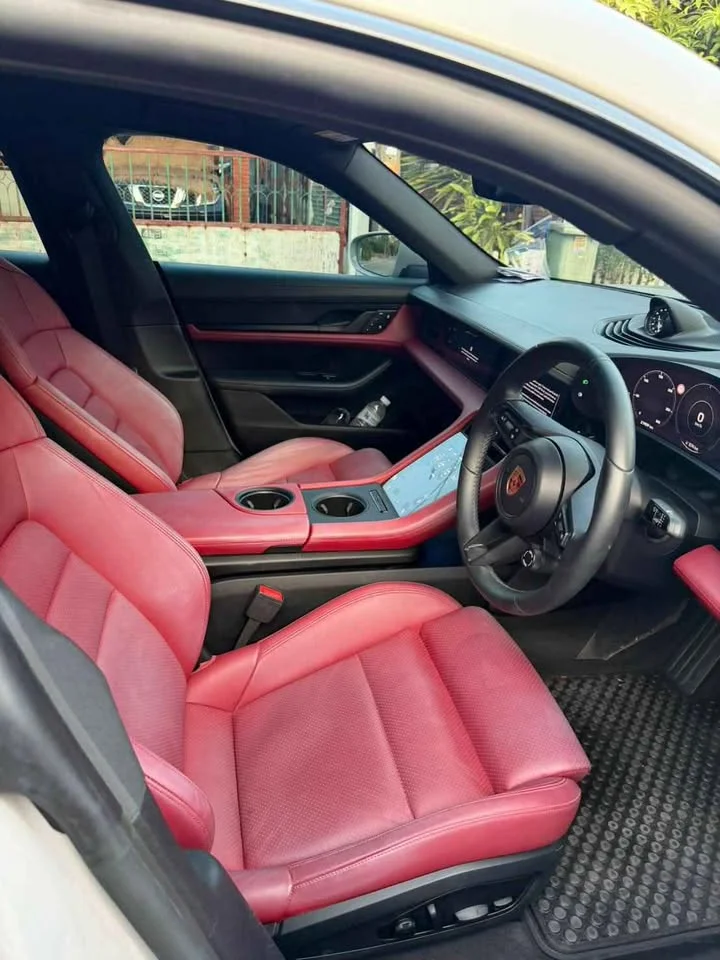 2023 Porsche Taycan 9J1 2