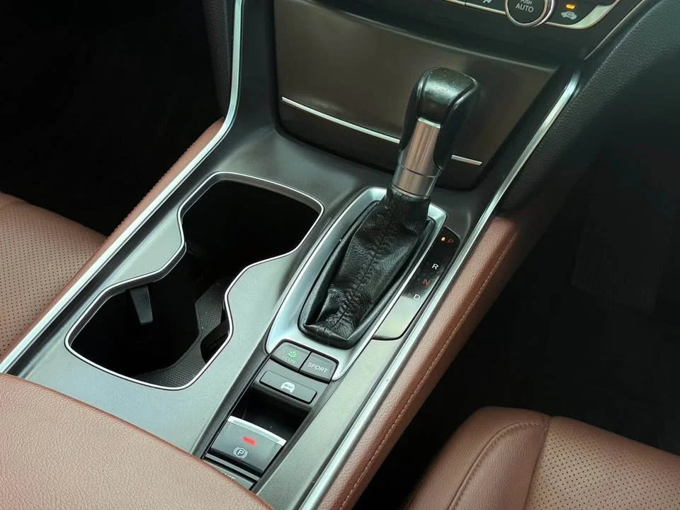 2019 Honda Accord X 3