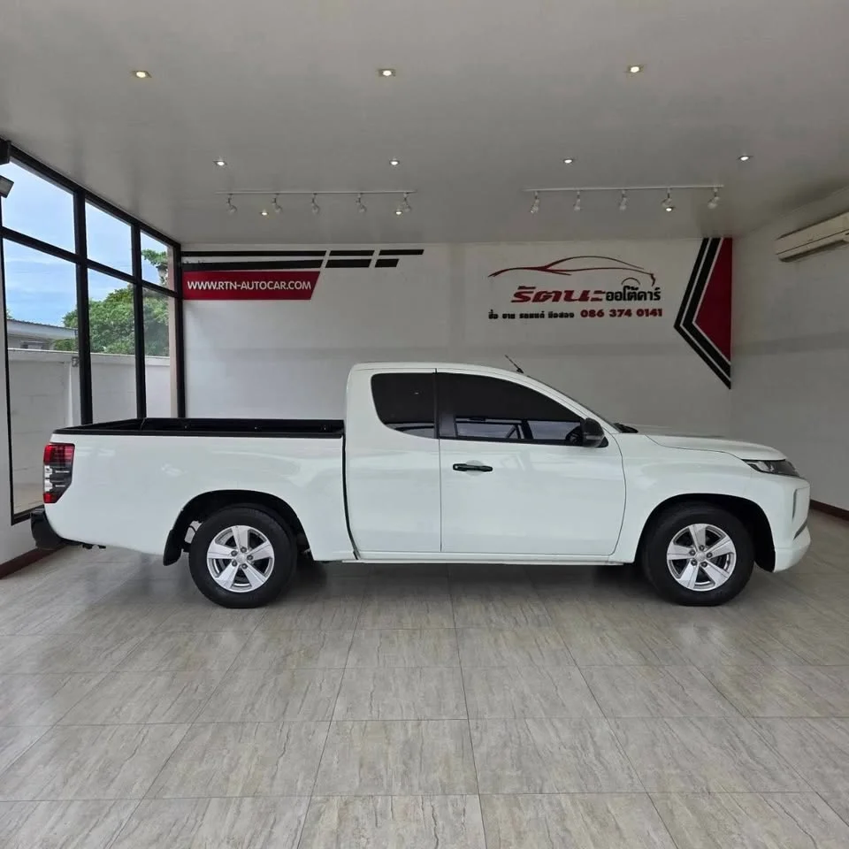 2022 Mitsubishi Triton V 3