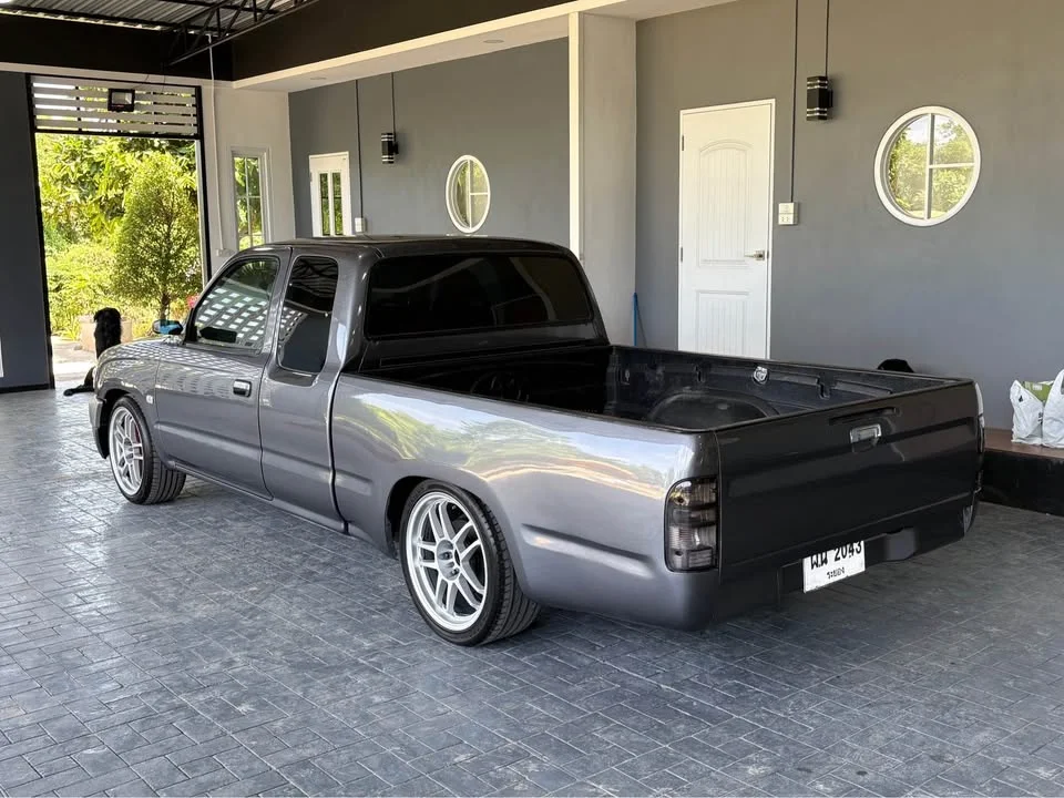 2004 Toyota Hilux Tiger VI 3