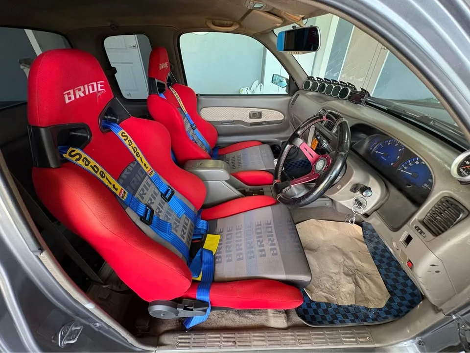 2004 Toyota Hilux Tiger VI 2