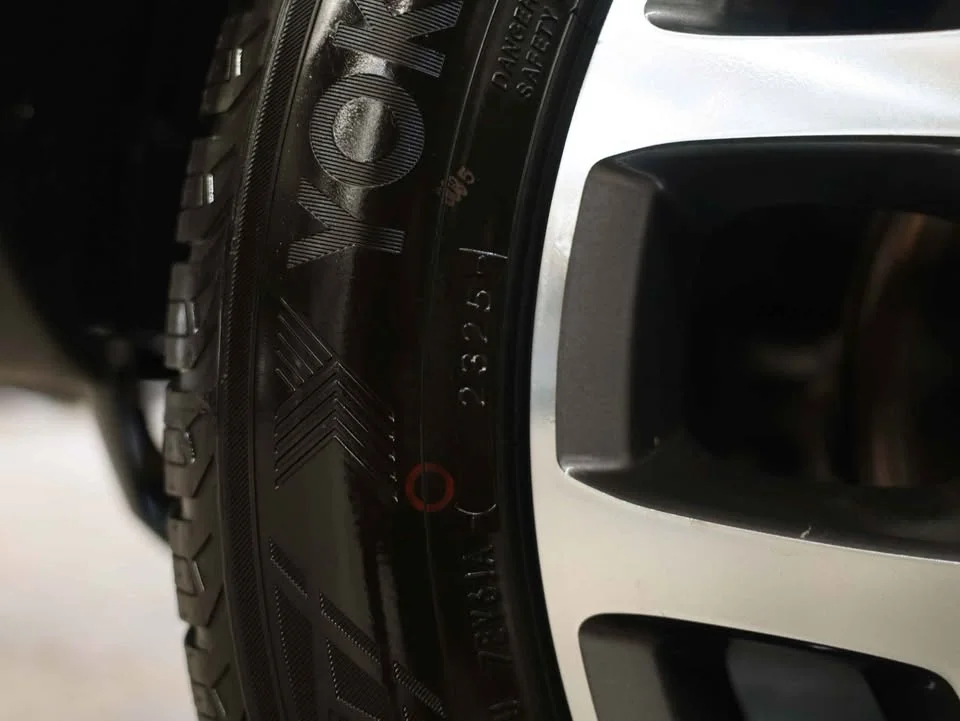 2023 Ford Everest III 2