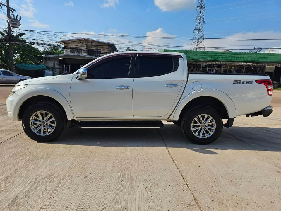 2015 Mitsubishi Triton V 3