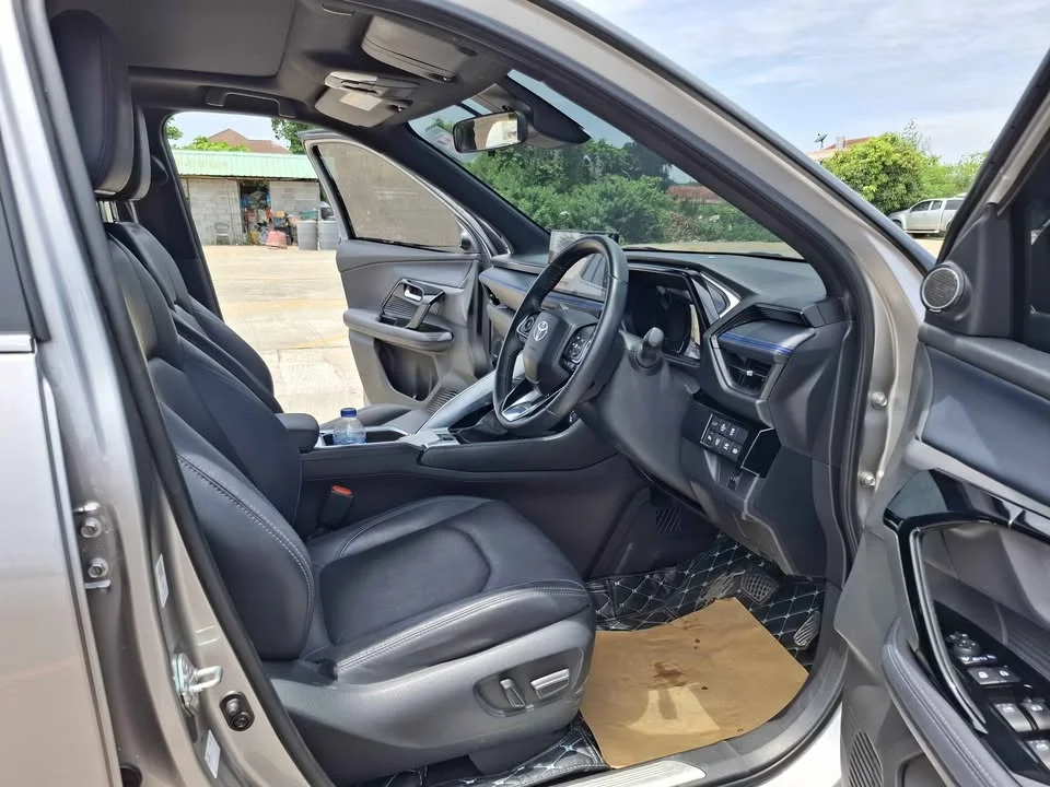 2024 Toyota Yaris Cross AC200 3