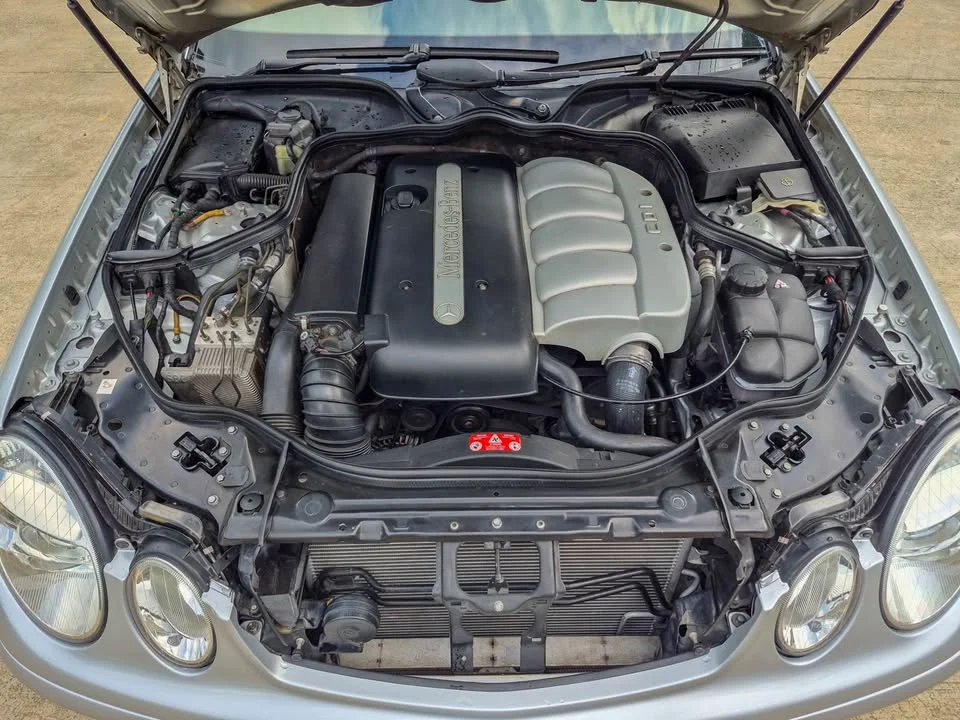 2004 Benz E-Class W211 2